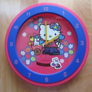 Hello Kitty Wall Clock with pendulum swinging bunny